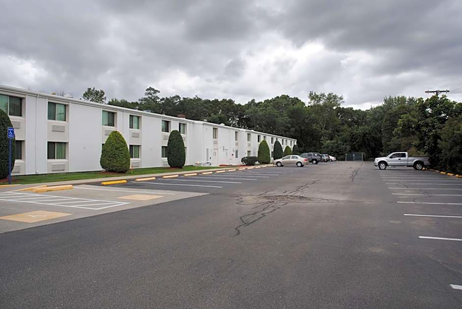 Motel 6-Seekonk, MA - Providence East