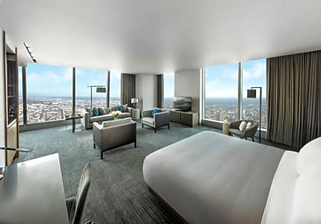 King Suite - Club Floor