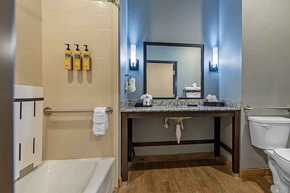 Best Western Plus Overland Inn