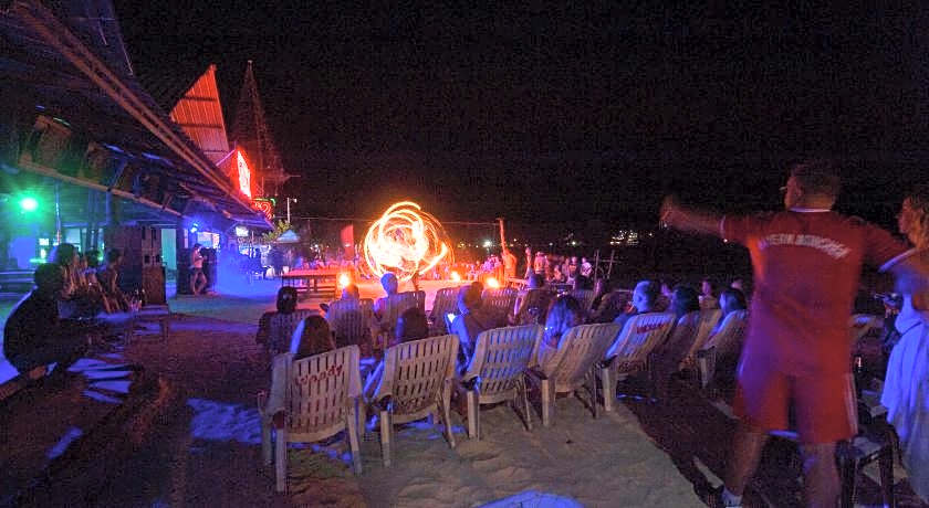 Twin Palms hostel Phi Phi