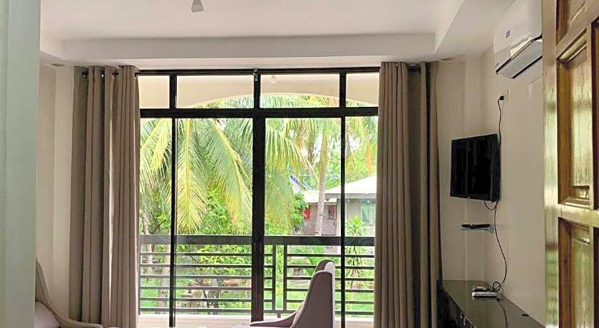 Adelaida Pensionne Hotel