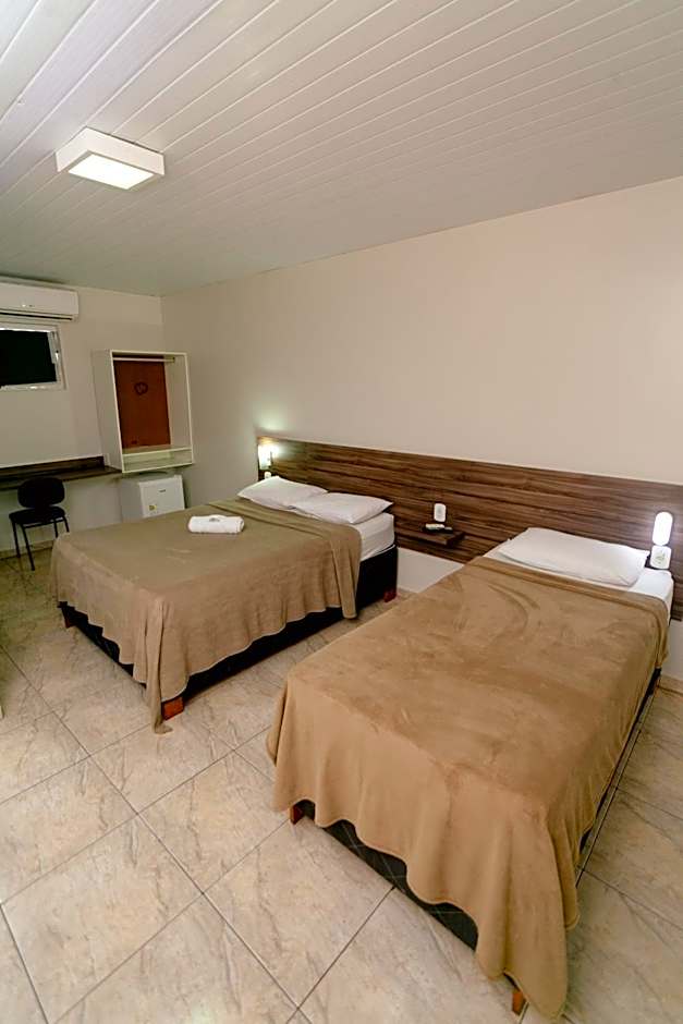 Hotel Verde Mares