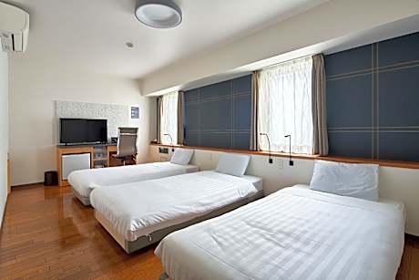 Triple Guest Room
