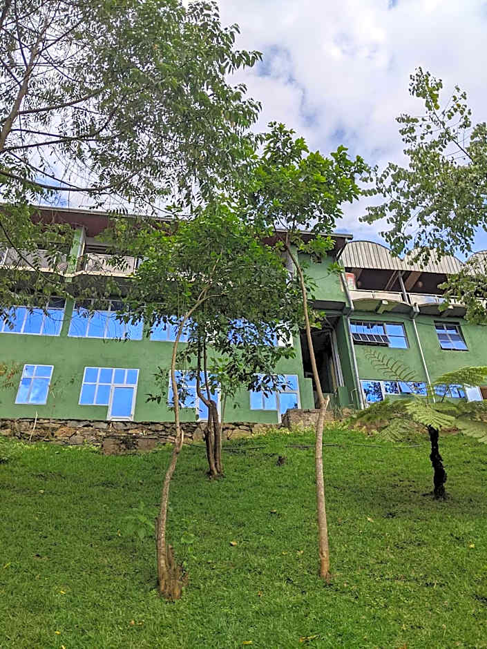 Chimpanzee Lodge