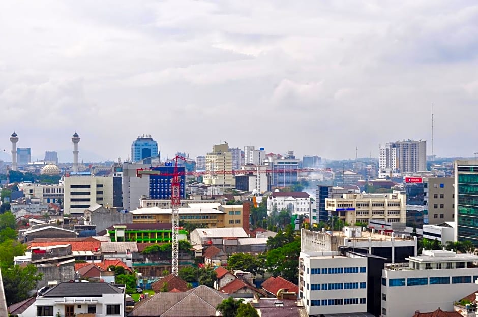 Grand Asia Afrika Apartment Bellevue Bandung