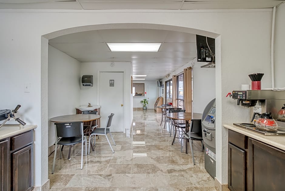 OYO Hotel San Antonio Lackland Air Force Base West
