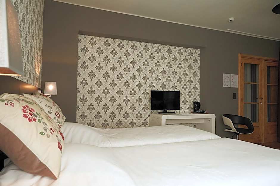Photo 1 of 16 of Deluxe 2 Beds