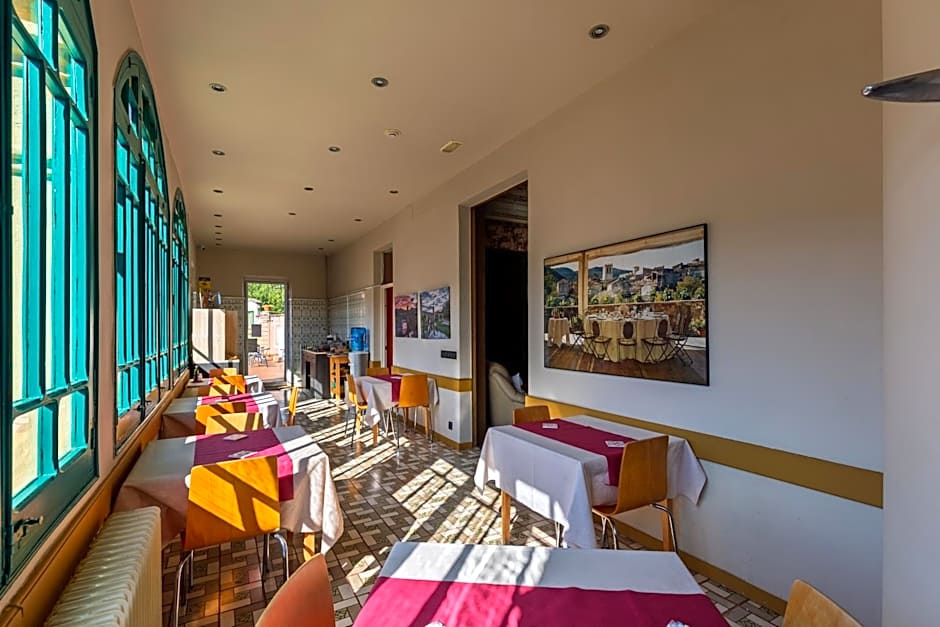 Els Jardins De La Martana