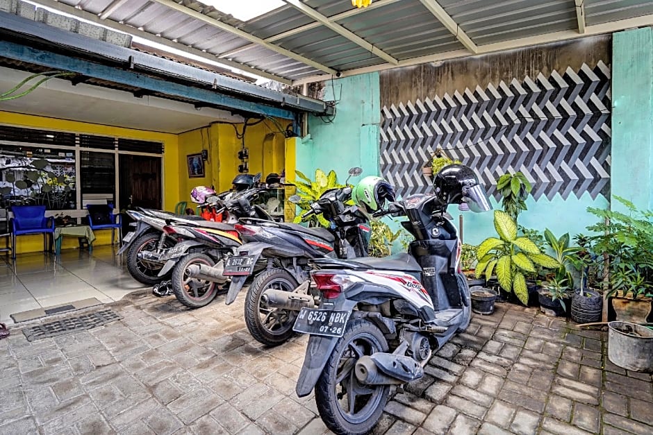 SPOT ON 92461 Aini Syariah Homestay