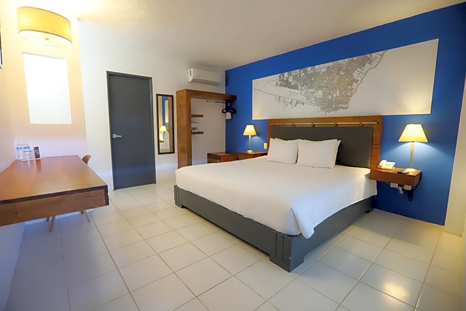 TRYP by Wyndham Chetumal