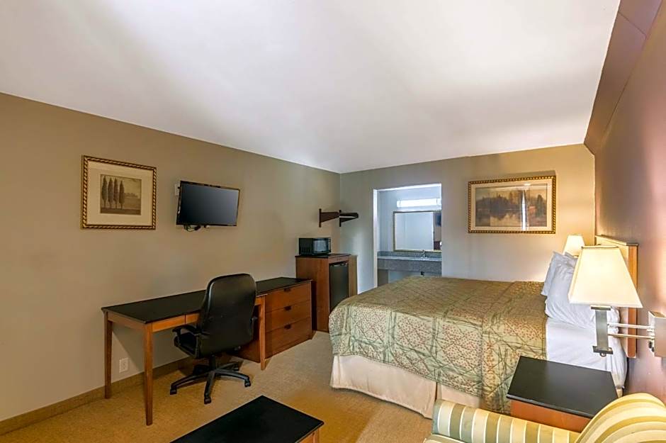 Rodeway Inn Arlington