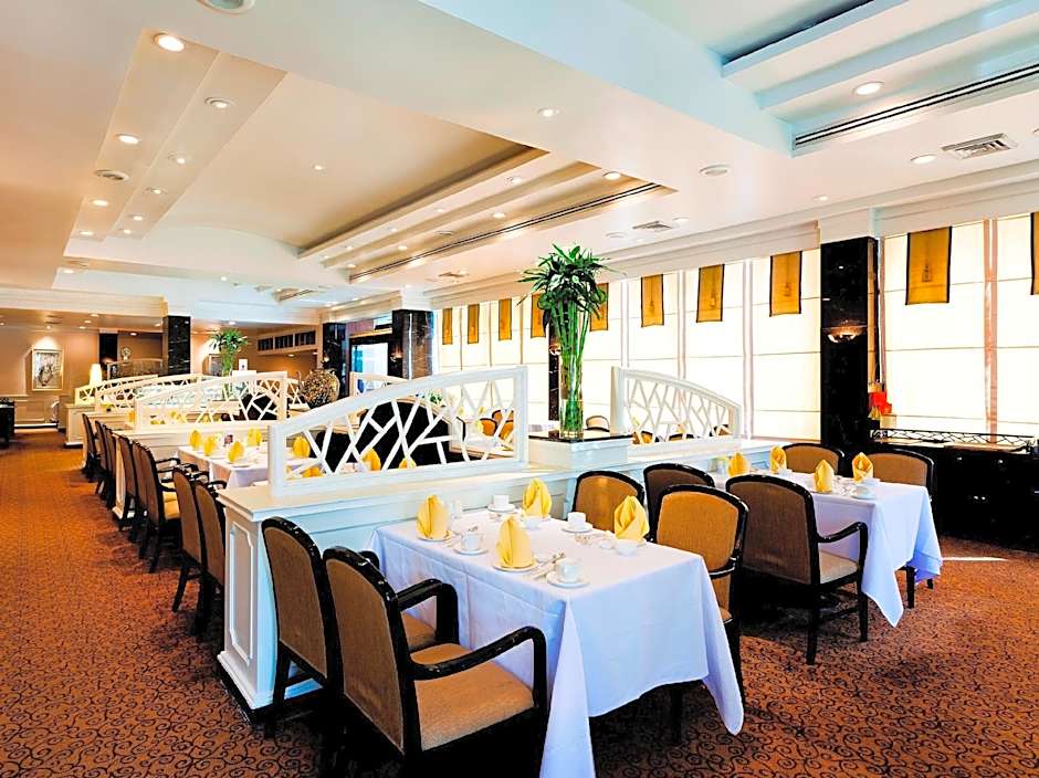 Royal Princess Larn Luang Hotel