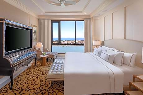Suite with River View