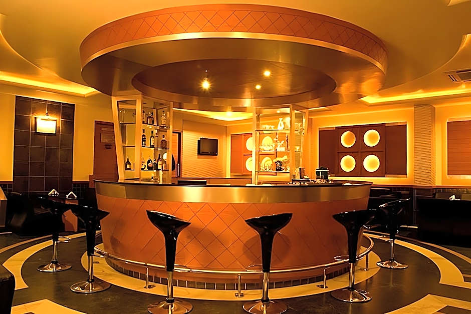 Plaza Inn Business Hotel