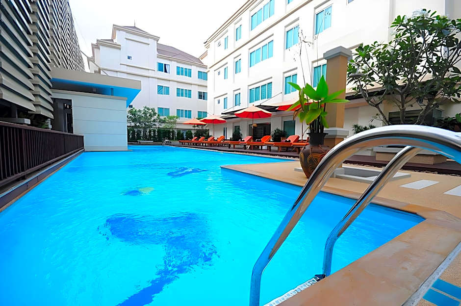 Avion Hotel