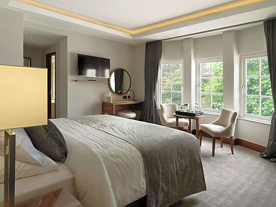 One Warwick Park Hotel