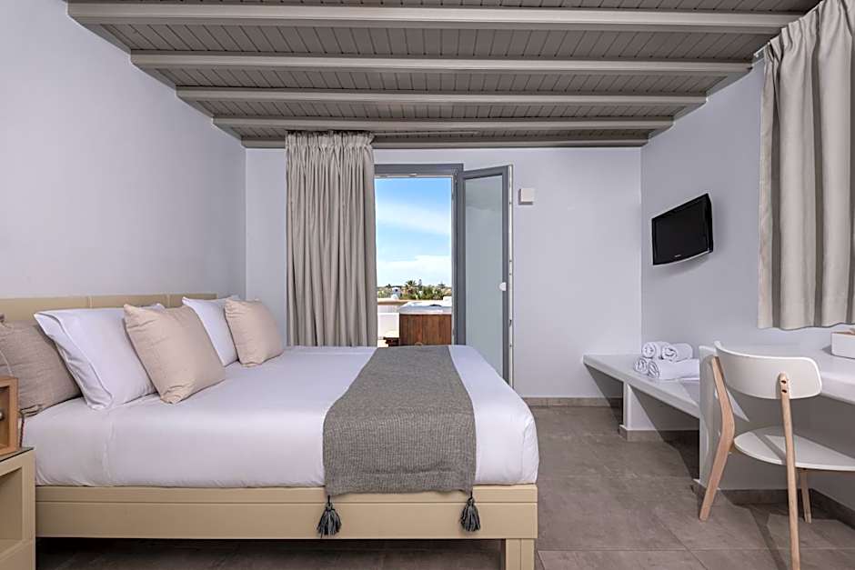 Photo 1 sur 8 de 1 King Bed Suite, Hot Tub, Sea View