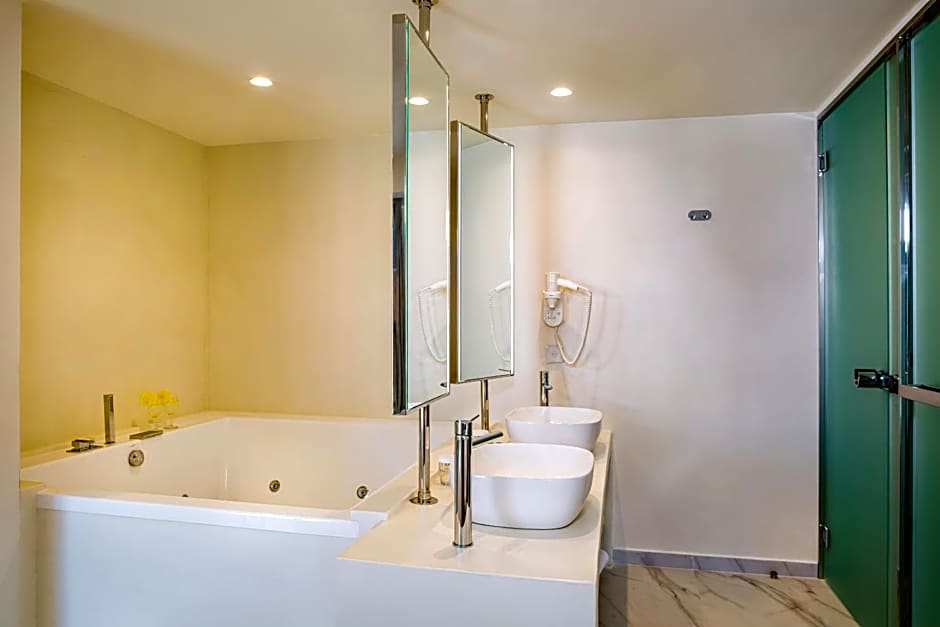 Samian Mare Hotel, Suites & Spa