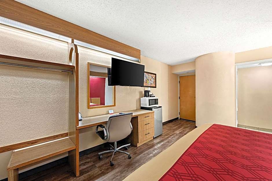 Econo Lodge London North