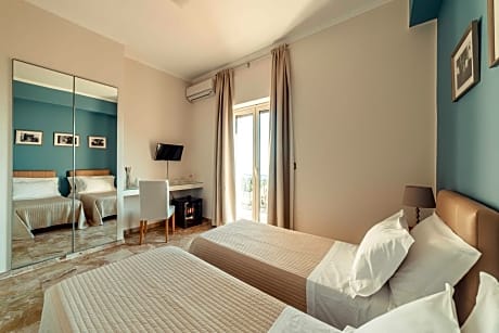 Double or Twin Room with Private External Bathroom
