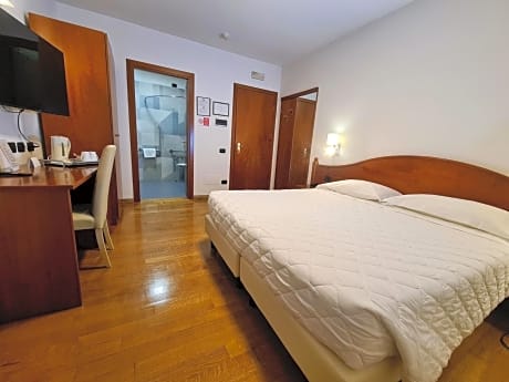 Double Room - Disability Access