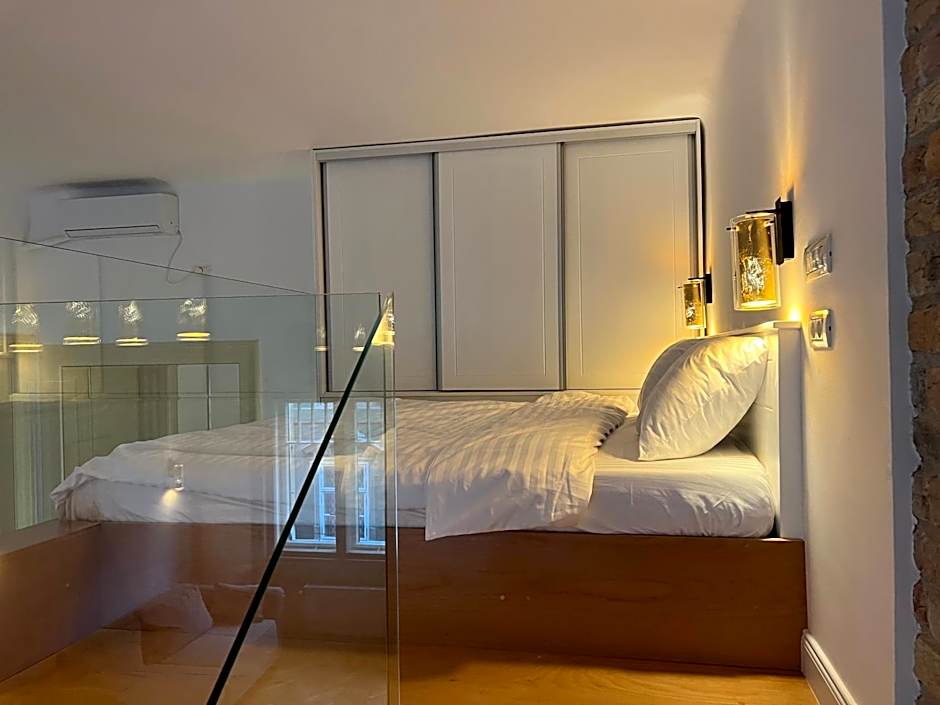 VISAJ Deluxe Downtown