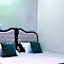 Hotel Holiday