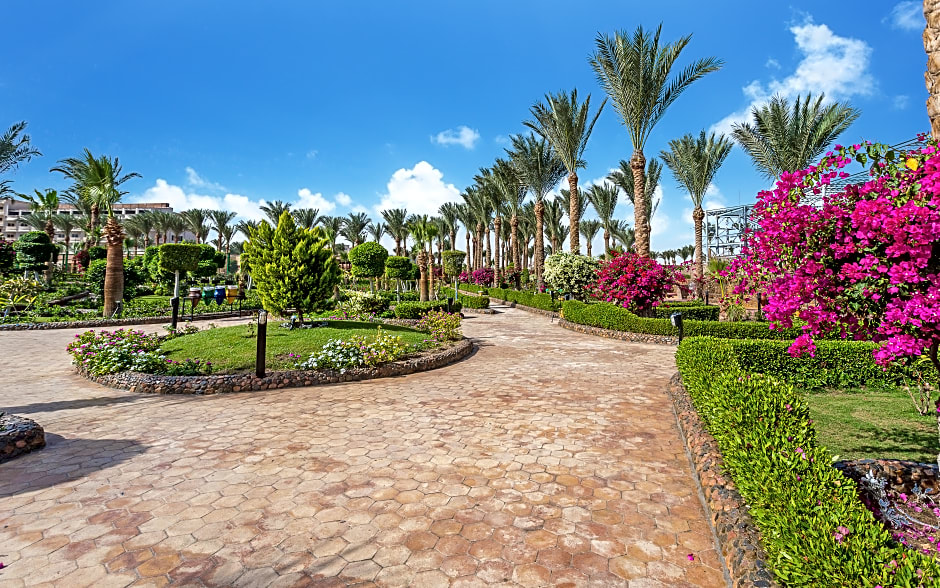 SUNRISE Riviera Resort