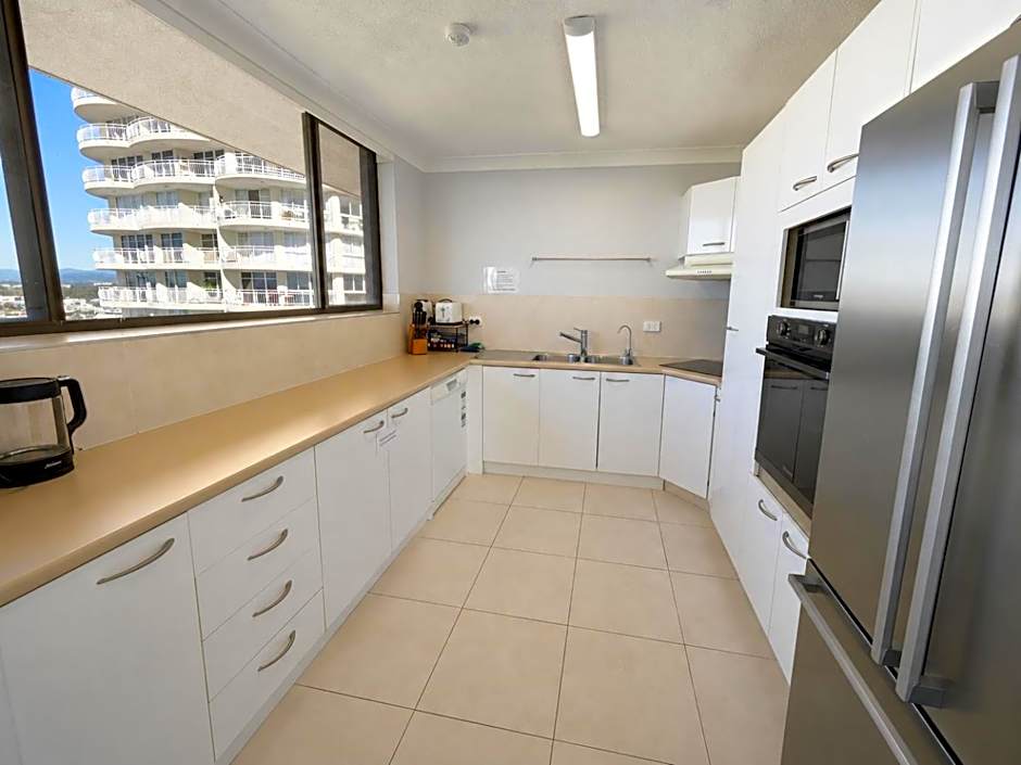 Broadwater Shores Waterfront Apartments