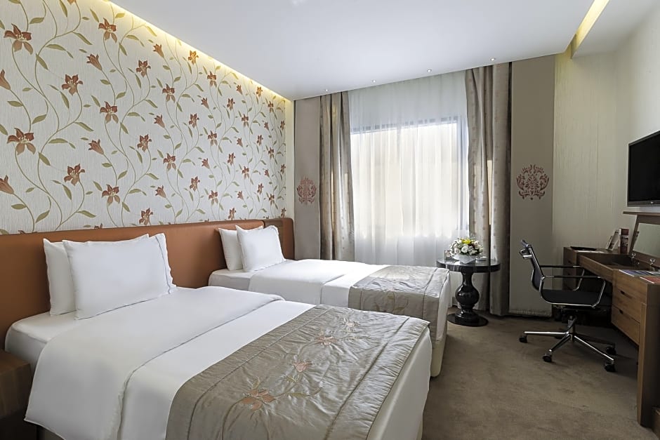 Ramada Hotel & Suites by Wyndham Istanbul Atakoy