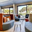Petit Hotel