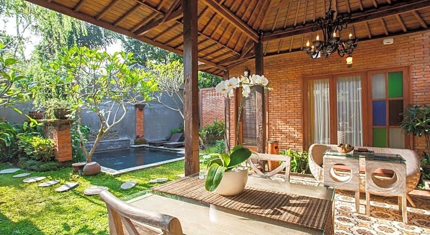 Ubud Raya Villa