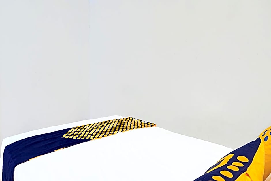 OYO Life 1711 Serayu Sumbersari Residence