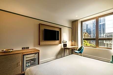 Premiere Room