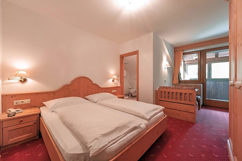 Berghotel zum Zirm