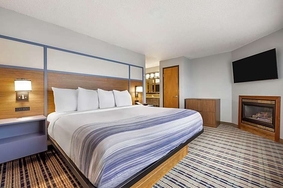 AmericInn by Wyndham Bismarck