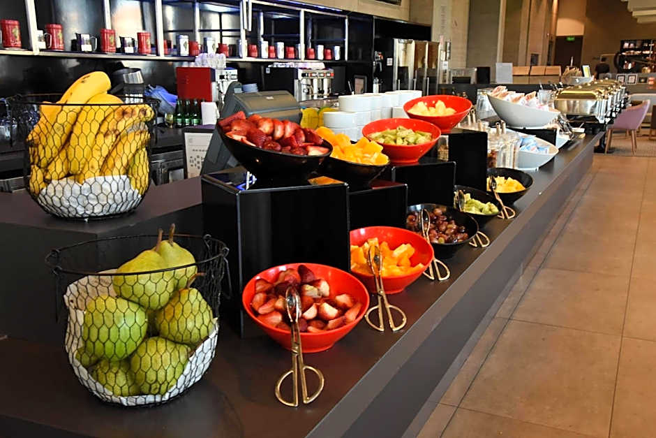 Courtyard by Marriott Santiago Las Condes