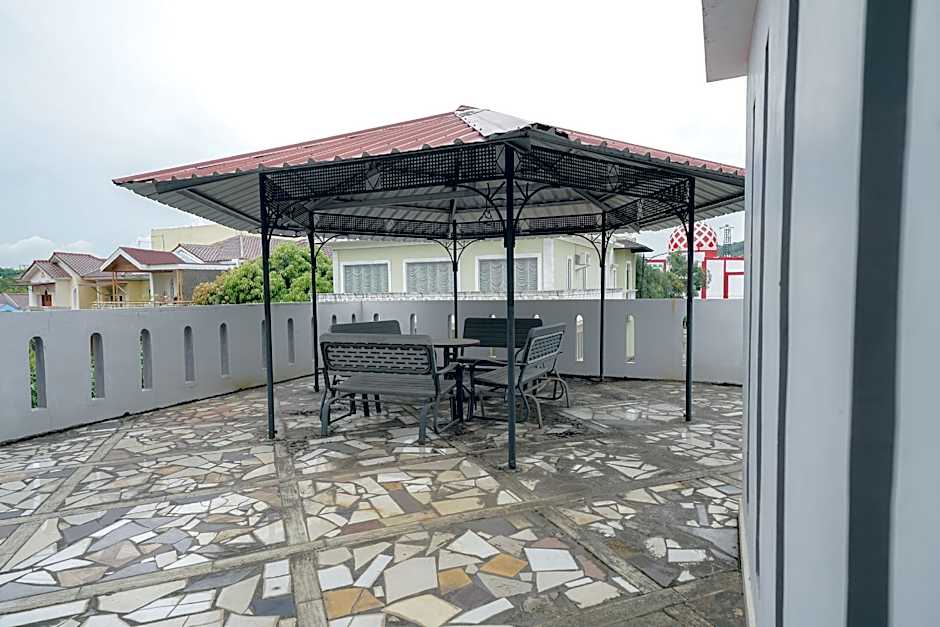 RedDoorz Syariah near RS Awal Bros Batam