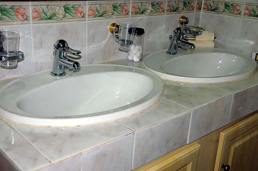 Hoyohoyo Chartwell Lodge