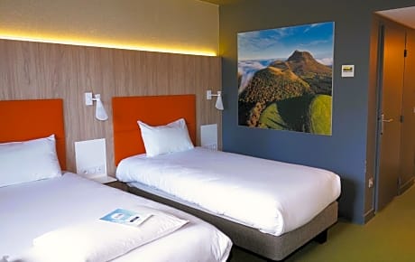 Twin Room (1 or 2 people)