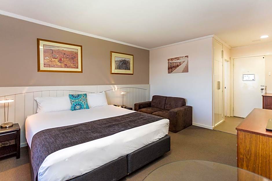 Country Comfort Amity Motel