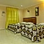Penarak Bamboo Beach Motel