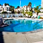 Edgewater Beach Inn & Suites