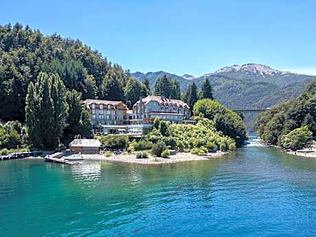Correntoso Lake & River Hotel