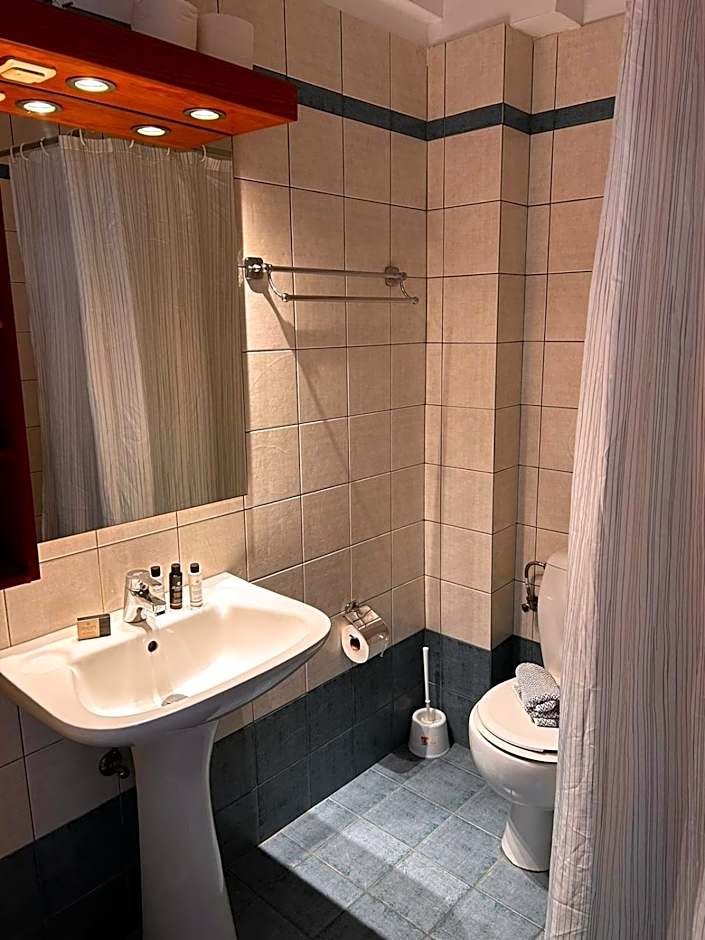 Finikas Studios & Apartments - Kalamaki Holidays