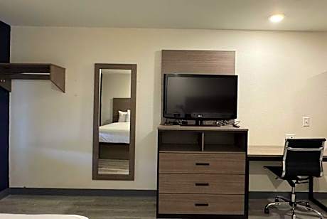 1 Queen Bed, Efficiency Suite, Non-Smoking