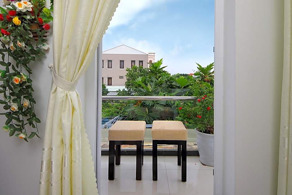 Flame Flowers Homestay