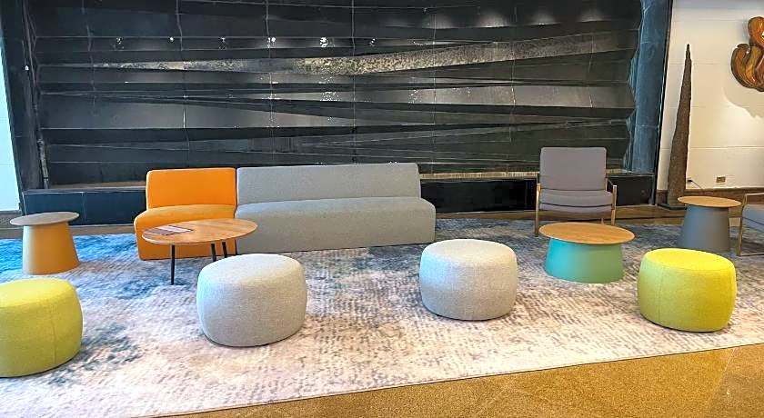 Crown Regency Suites And Residences - Mactan