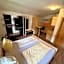 SKILL Mountain Lodge - Ski und Bike Hostel im Sommer mit JOKER CARD