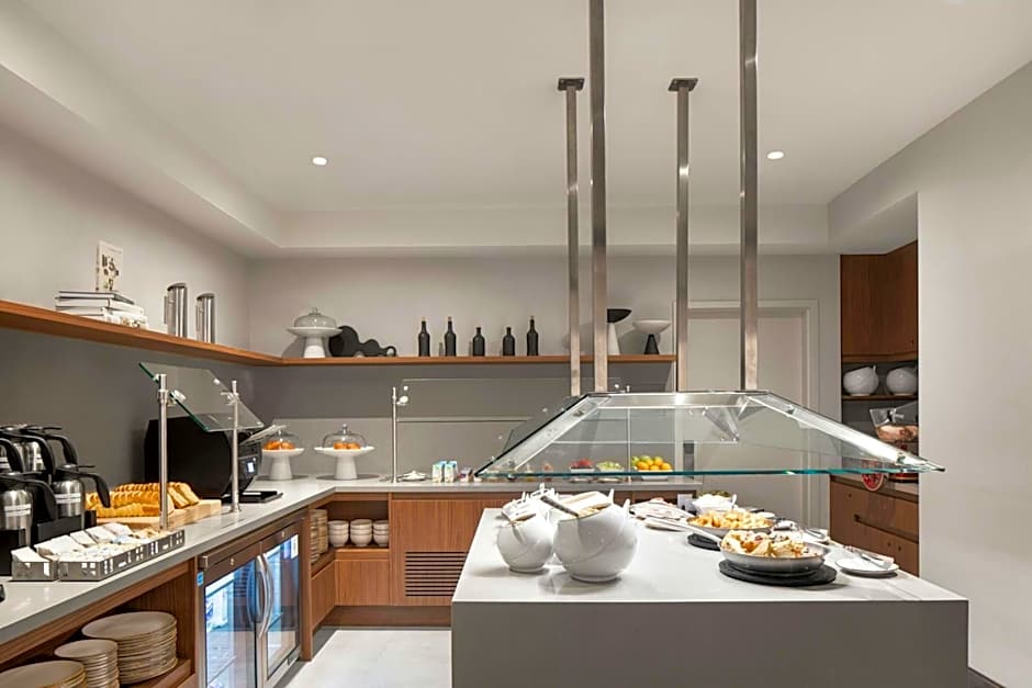 AC Hotel by Marriott Old Montreal